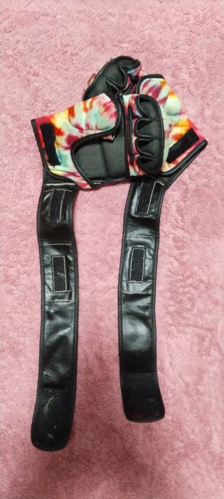 Перчатки для ММА