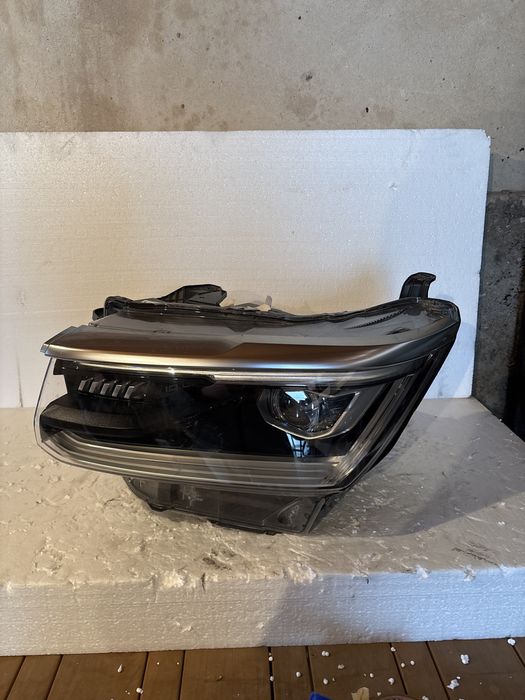 Фар VW Amarok 23-