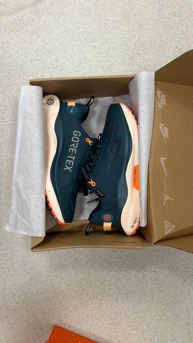 Nike кроссовки 40 размер