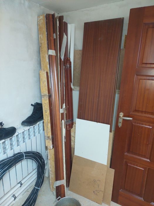 Продаётся межкомнатные двери хорошего качества