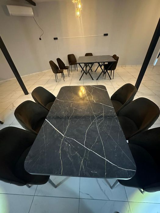 Продам стол и стулья в отличном состоянии