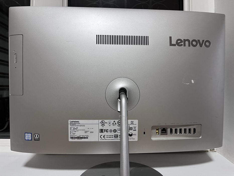 Моноблок LENOVO в комплекте