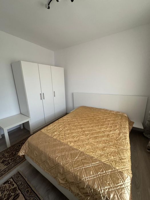 Închiriez apartament central Vălenii de Munte