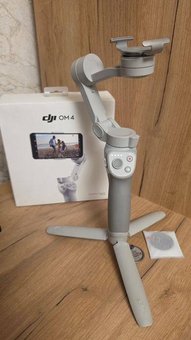 DJI Osmo Mobile 4 (OM 4) стабилизатор