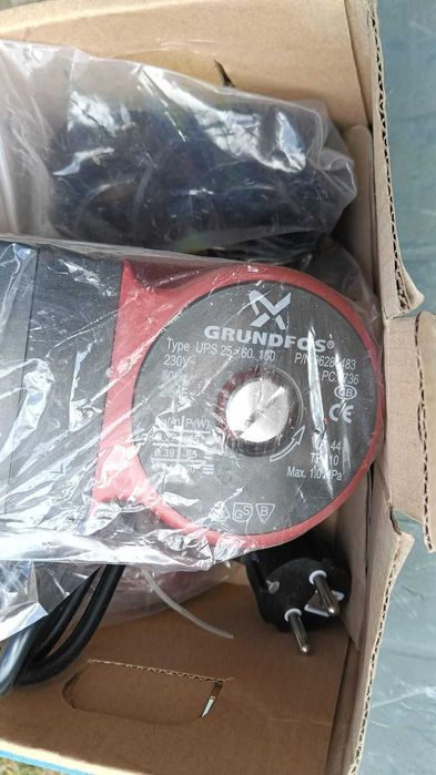Pompa incalzire / recirculare GRUNDFOS UPS 25/60/180 - NOUA !