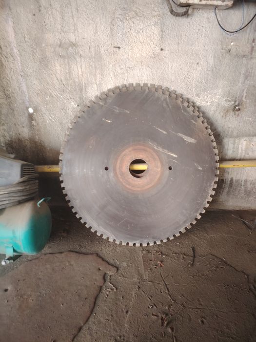 Продаются фреза алмазними насадкамидля резки камни размер 110 см цена