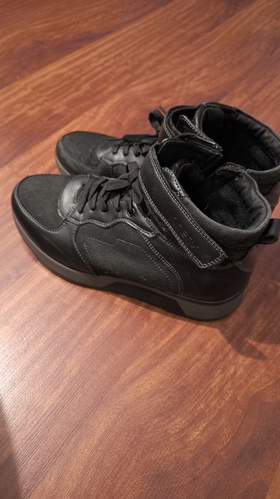 Ботинки  39 размер.