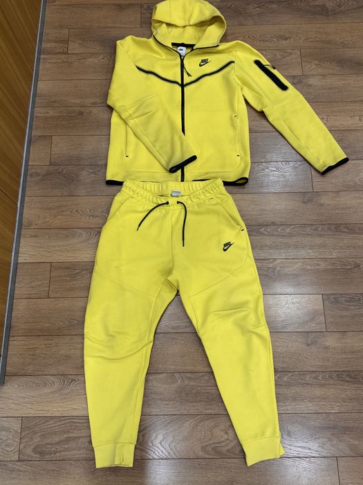 Nike tech fleece