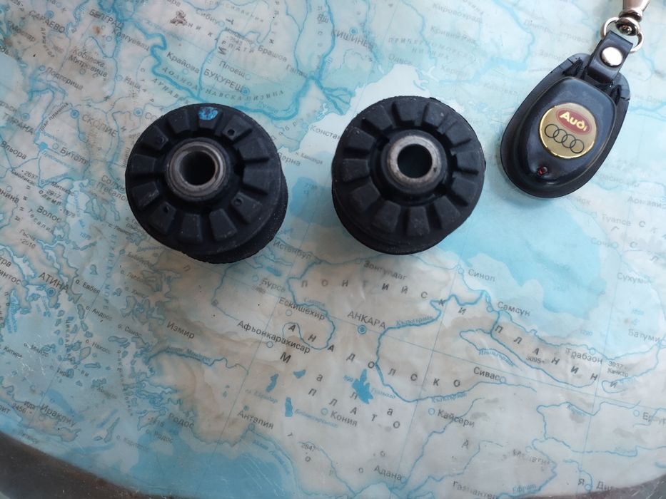 Шарнири и тампони за носач за Ауди 80 Б3