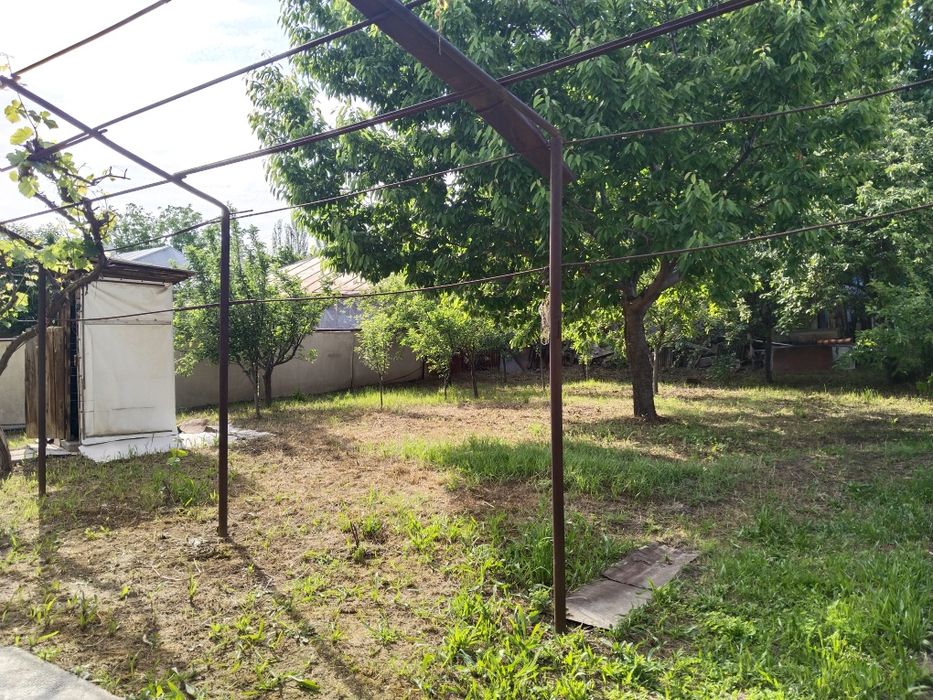 Uchaska sotiladi 6,5 sotix srochna narxi keliwiladi yana