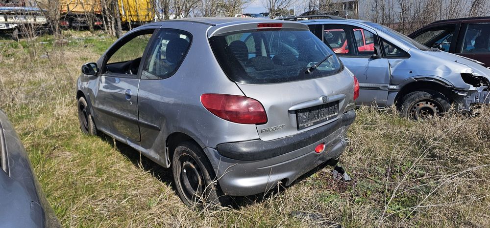 Peugeot 206 2,0 HDI на части