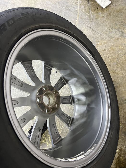 Продам Оригинальные диски с резиной!