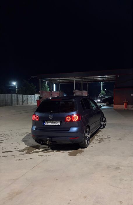 Vând sau schimb cu atv golf 5 plus
