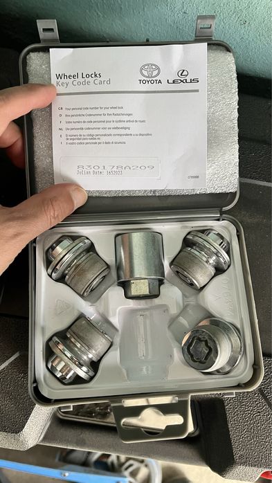 Продам секретки на тойоту