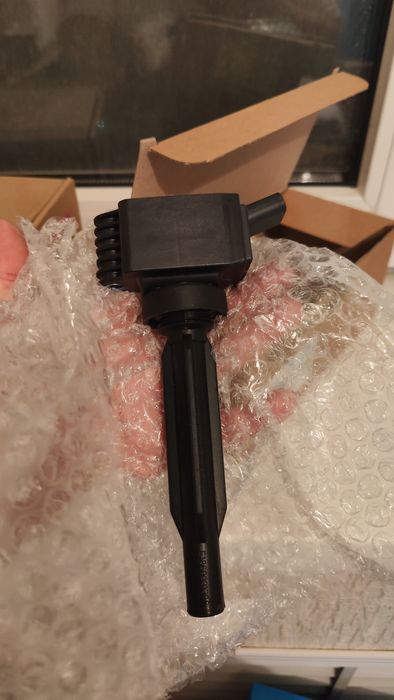 Катушка зажигания  27300 2S000