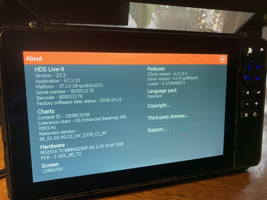 Эхолот-картплотер Lowrance HDS Live 9
