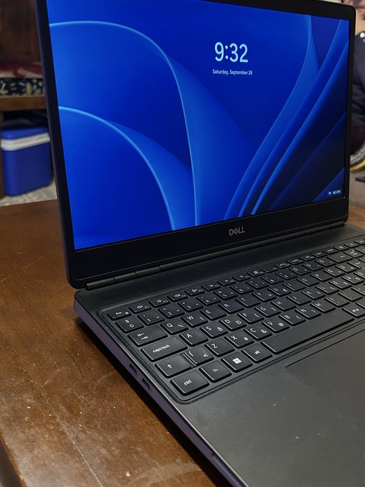 DELL Precision 7560