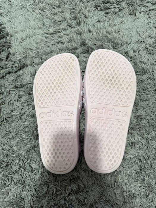 Slapi Adidas