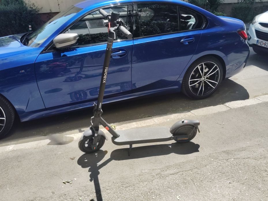Trotinetă Xiaomi e-scooter
Viteza maxima 25 km/h
