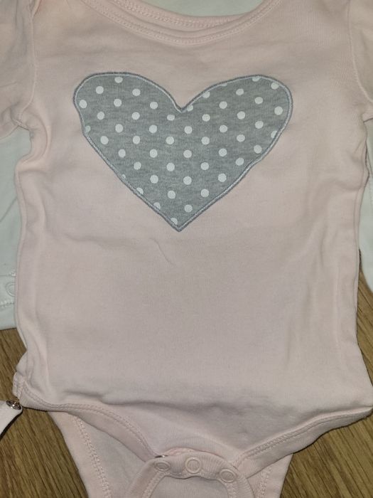 Лот бели и розови бодита, размер 0-3 и 3-6 месеца