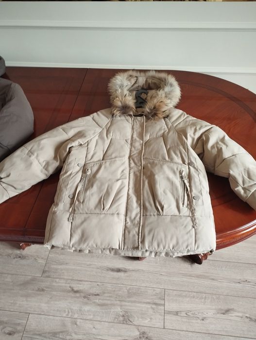 Продам зимние куртки