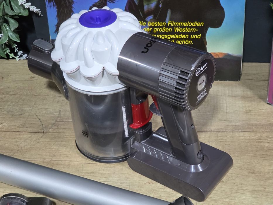 Aspirator vertical fără fir tip Dyson, baterie 21.6V, complet cu accesorii