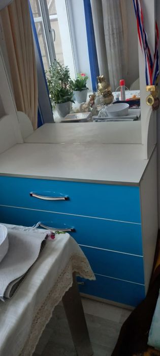 Продам спальный гарнитур