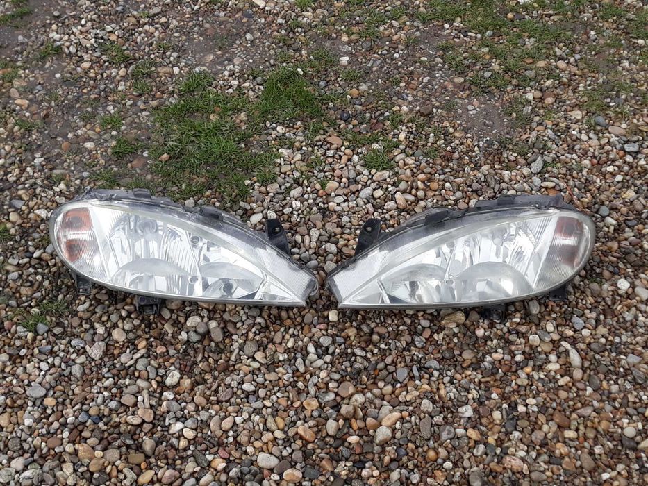 ляв и десен фар за рено меган 1 99 - 02 RENAULT MEGANE I