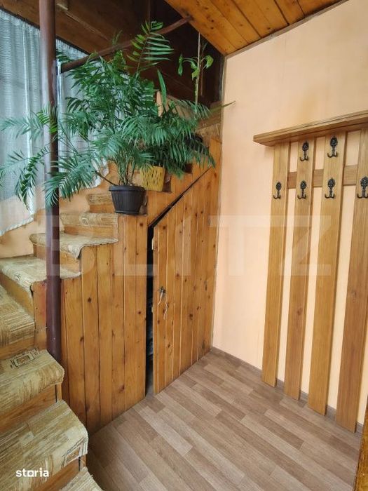 Casa zona ultracentrala, curte comuna, 50 mp, cu loc de parcare