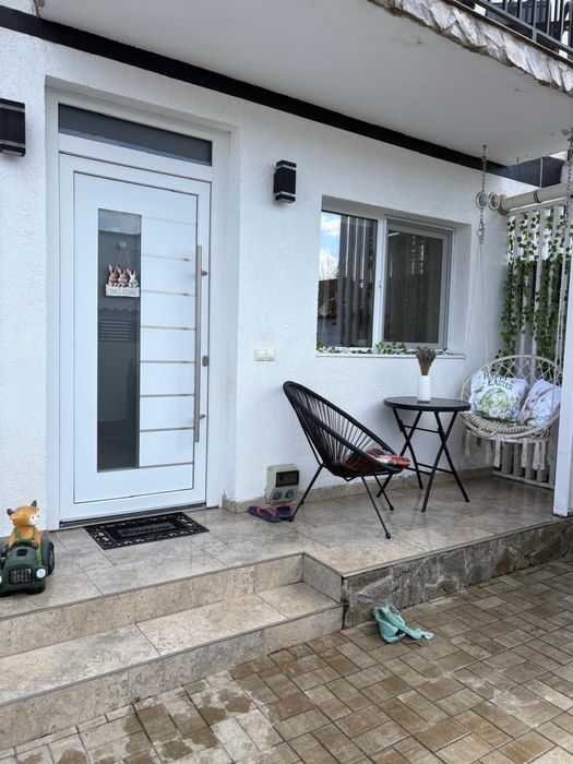Casa tip duplex de vanzare