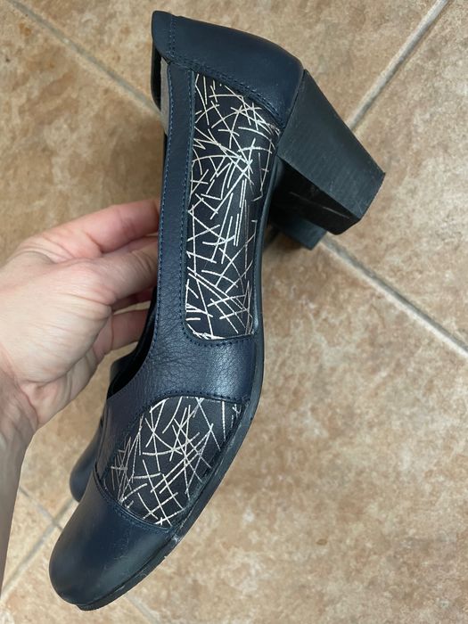 Нови сини и кафяви елегантни обувки 38