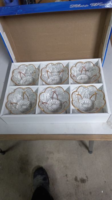 Набор вазочек