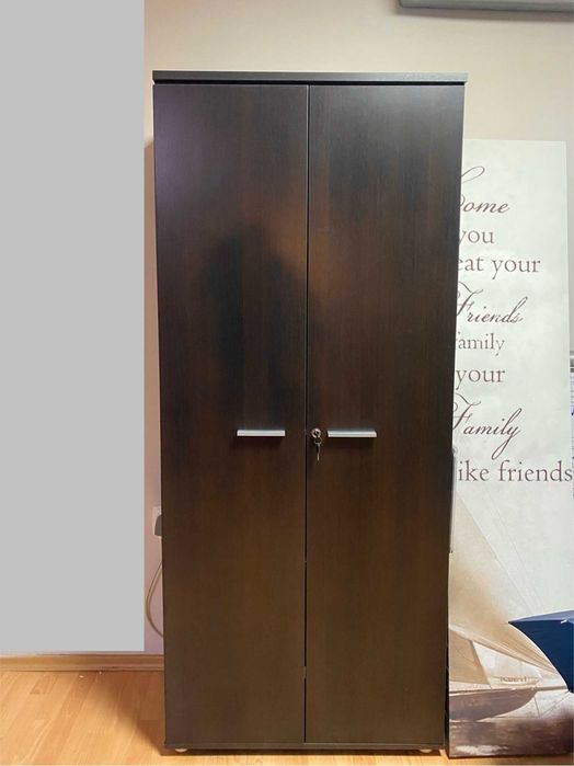 продавам пълно офис оборудване с детайли в описанието