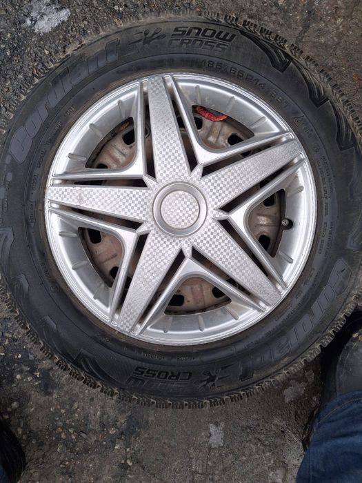 Продам зимнию резину