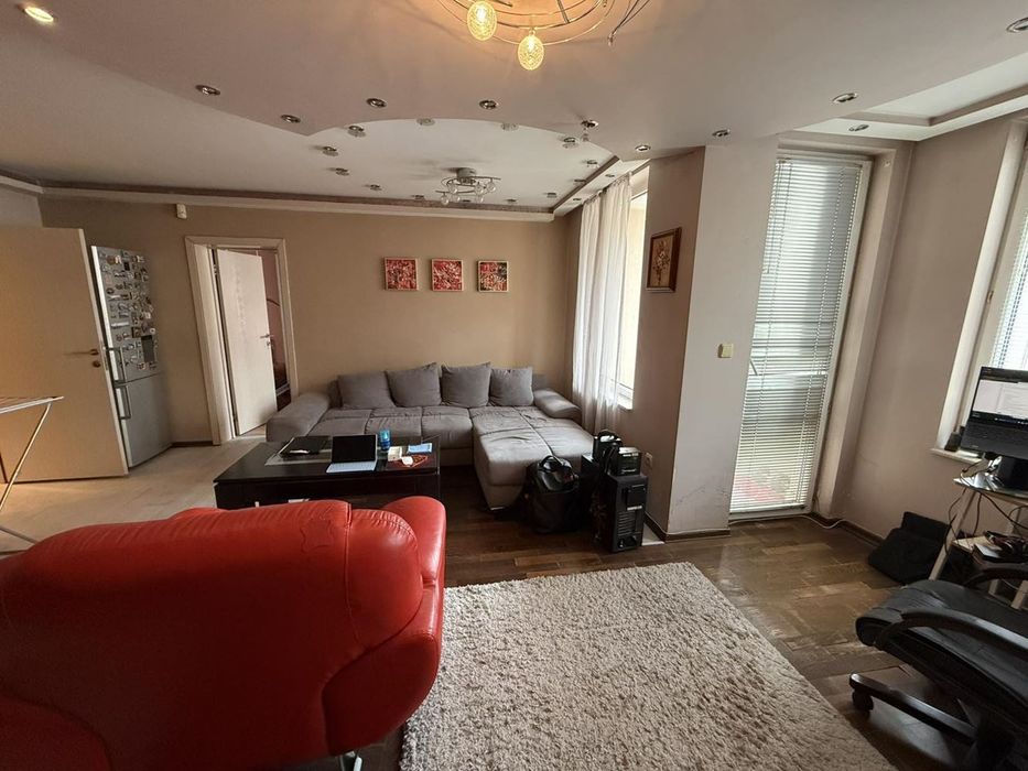 Продава се Двустаен апартамент в София, Лозенец - 74 кв.м за 1896 €/кв.м - Снимка #2