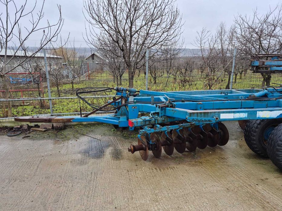 Disc greu rabatabil hidraulic Frost 4.40 m cu tavalug, perfecta stare