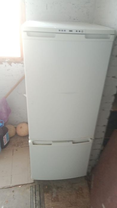 Холодильник Бирюса