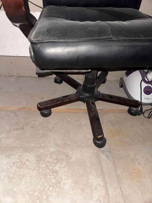 Офисное кресло б/у