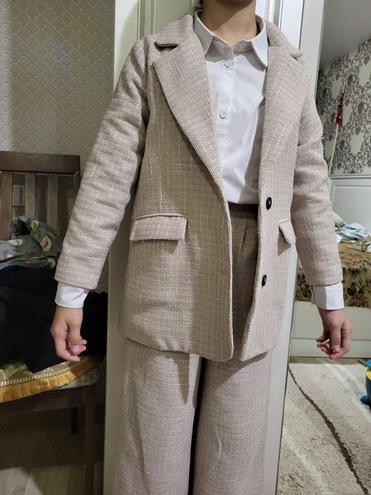 Брючный костюм на девочку, 40 размер