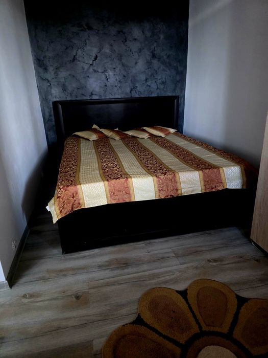 Inchiriez  apartament micro 5