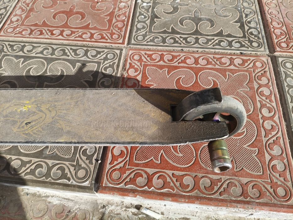 Продаю Трюковой Самокат