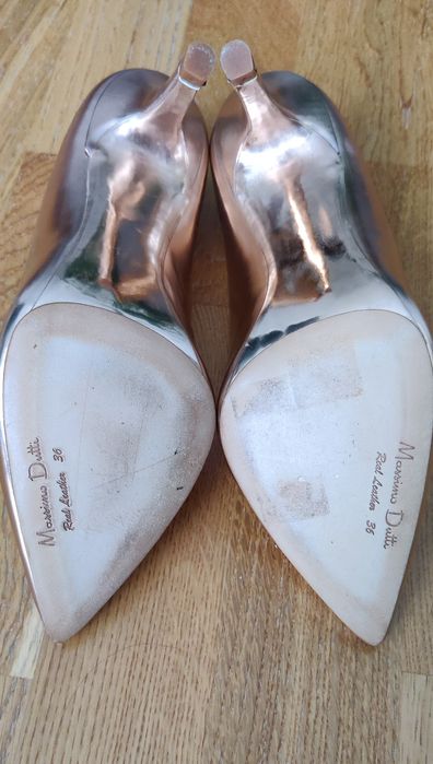 Pantofi aurii din piele naturală