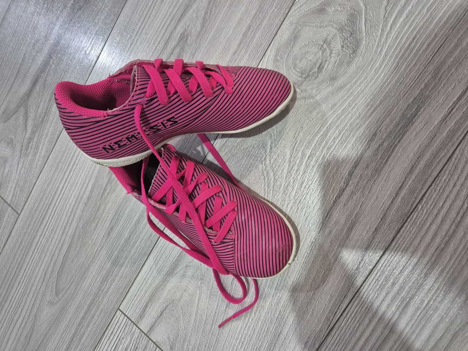 Ghete sport Adidas Nemezis