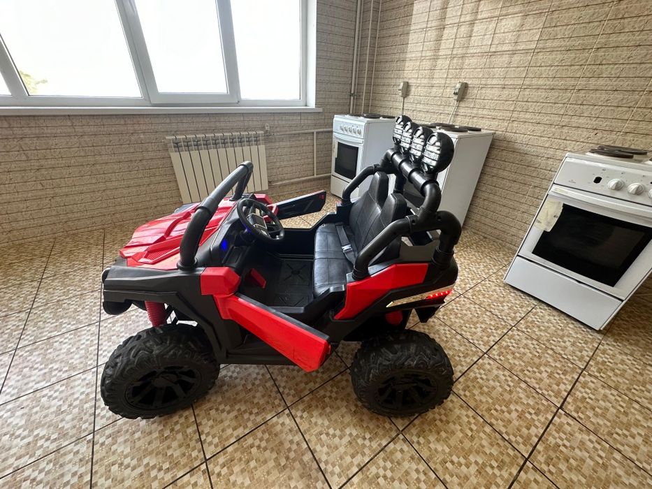 Детский машина двух мест