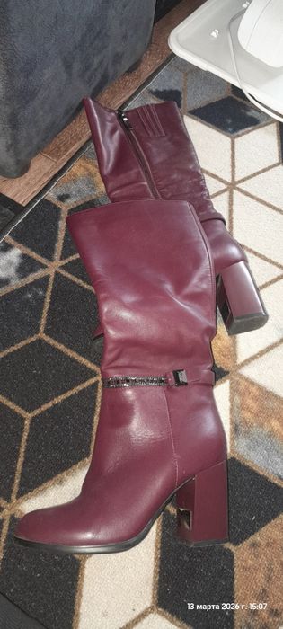 Продам кожаные сапоги