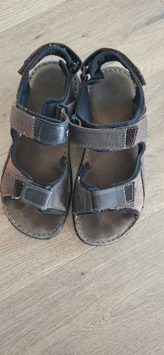 Vand sandale baieti nr.40 din piele