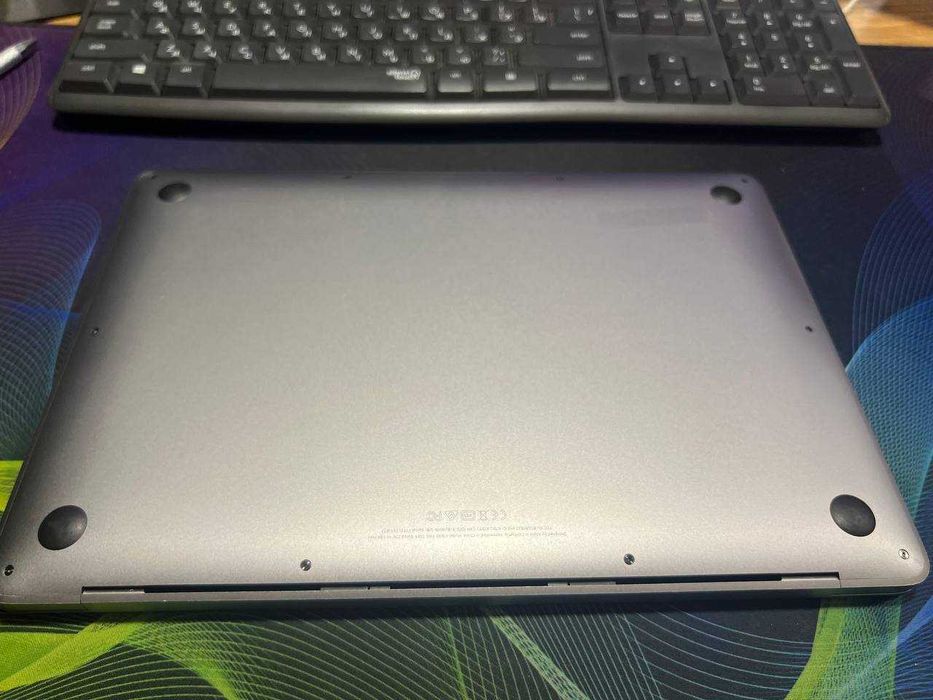 MACBOOK AIR A1932 i5-8210Y 1.60GHz 13 LAPTOP 8/128GB