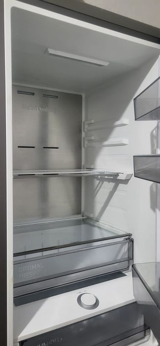 Холодильник Samsung в хорошем состоянии