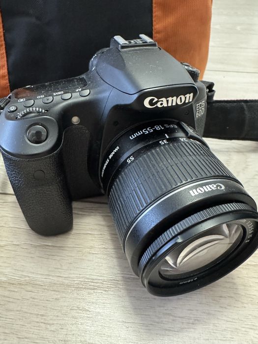 Canon 60D + rucsac Lowepro