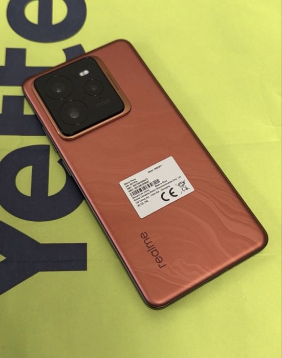 КАТО НОВ 512GB Realme GT 7 Pro Гаранция Yettel 2027г. Orange gt7